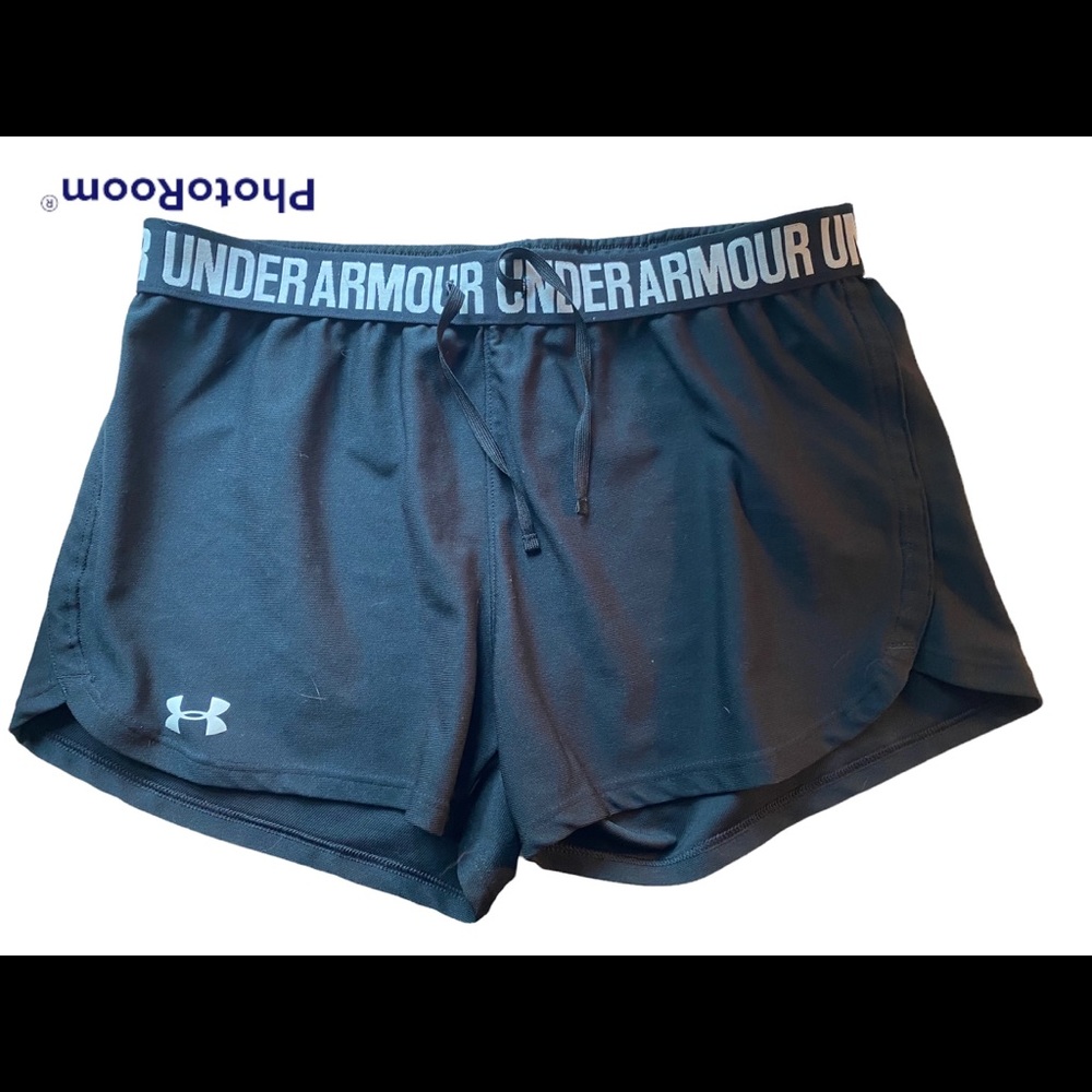 Underarmour black shorts size M